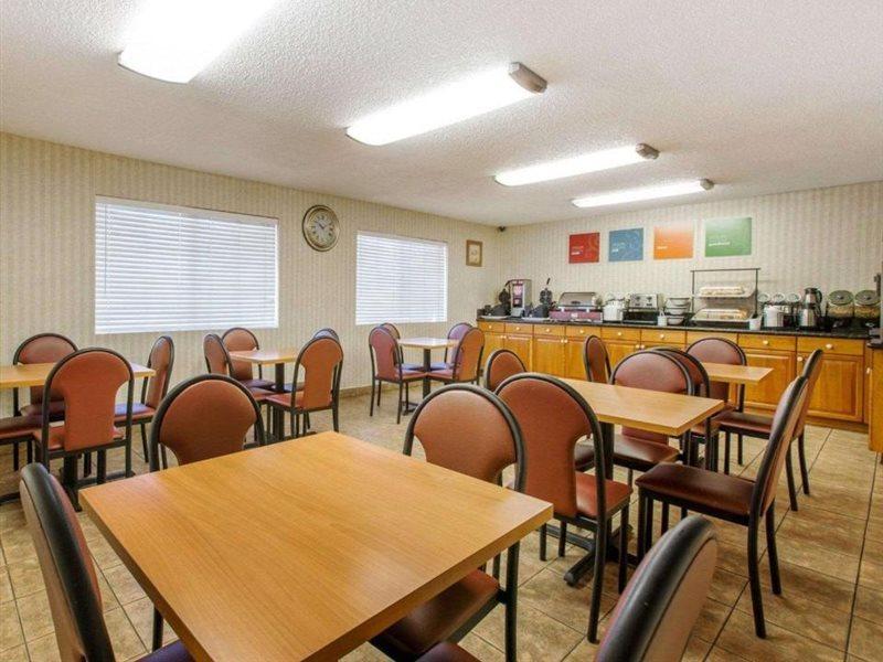 Comfort Inn & Suites Moreno Valley Near March Air Reserve Base Екстер'єр фото