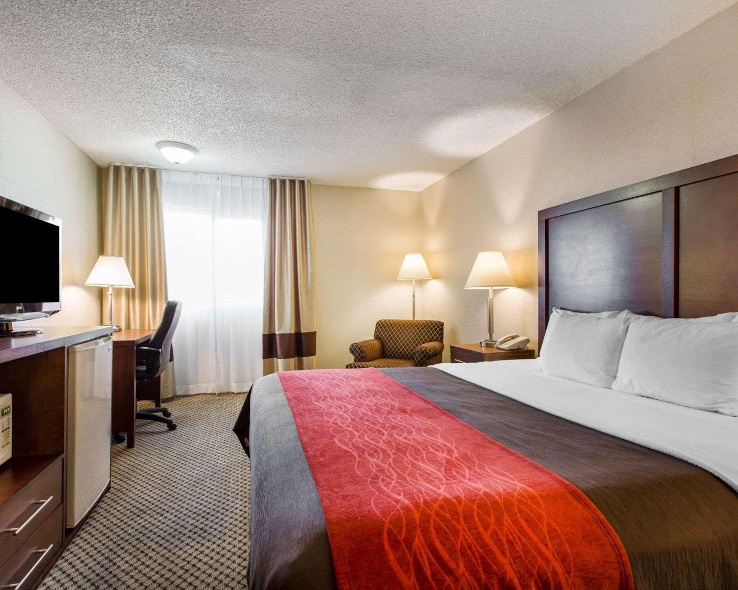 Comfort Inn & Suites Moreno Valley Near March Air Reserve Base Екстер'єр фото