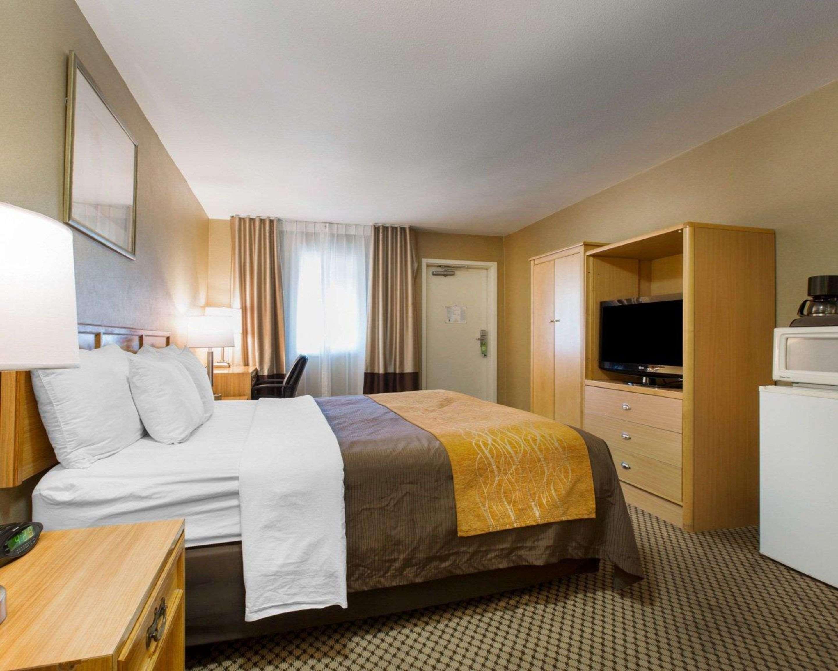 Comfort Inn & Suites Moreno Valley Near March Air Reserve Base Екстер'єр фото