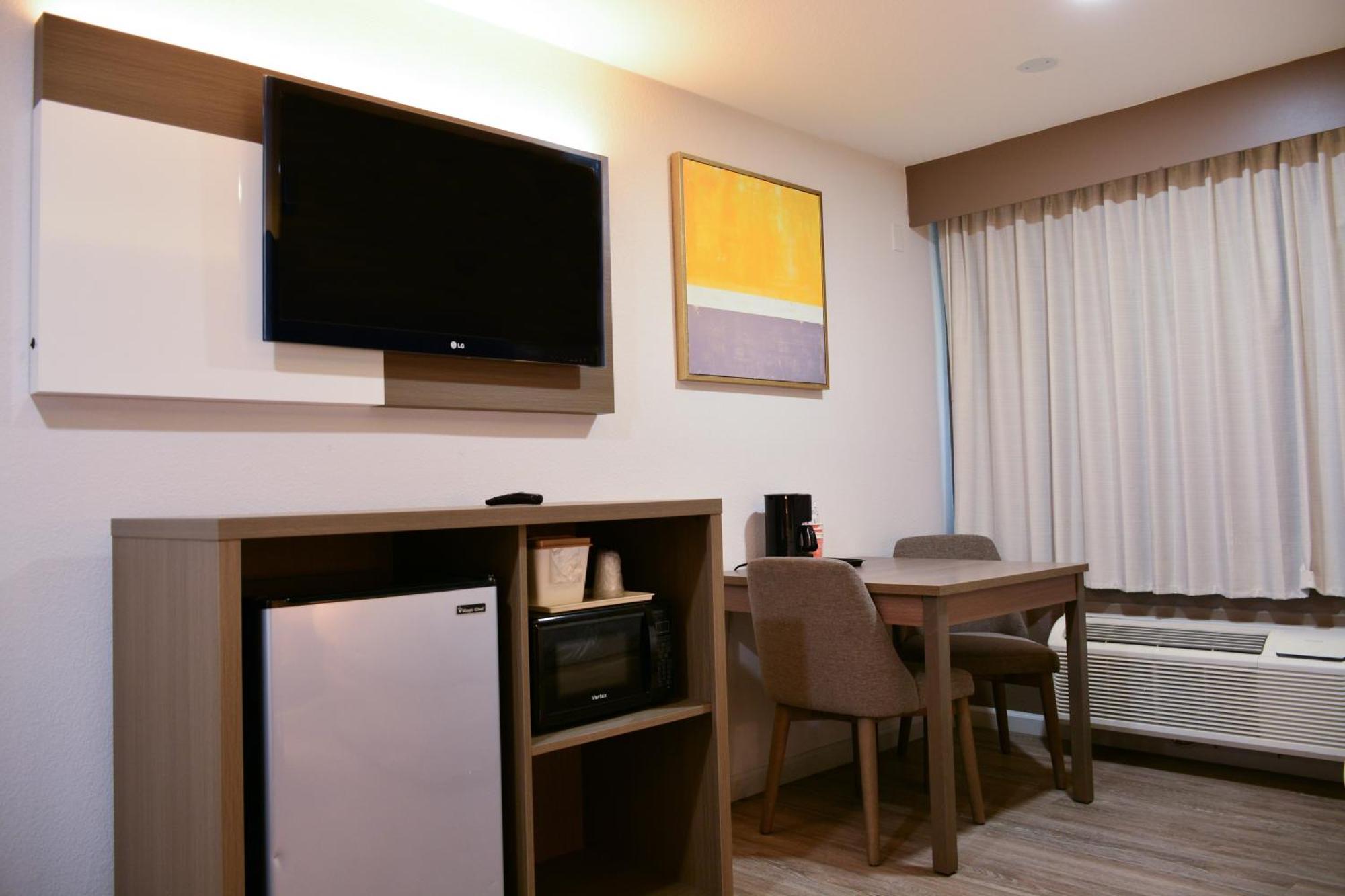Comfort Inn & Suites Moreno Valley Near March Air Reserve Base Екстер'єр фото