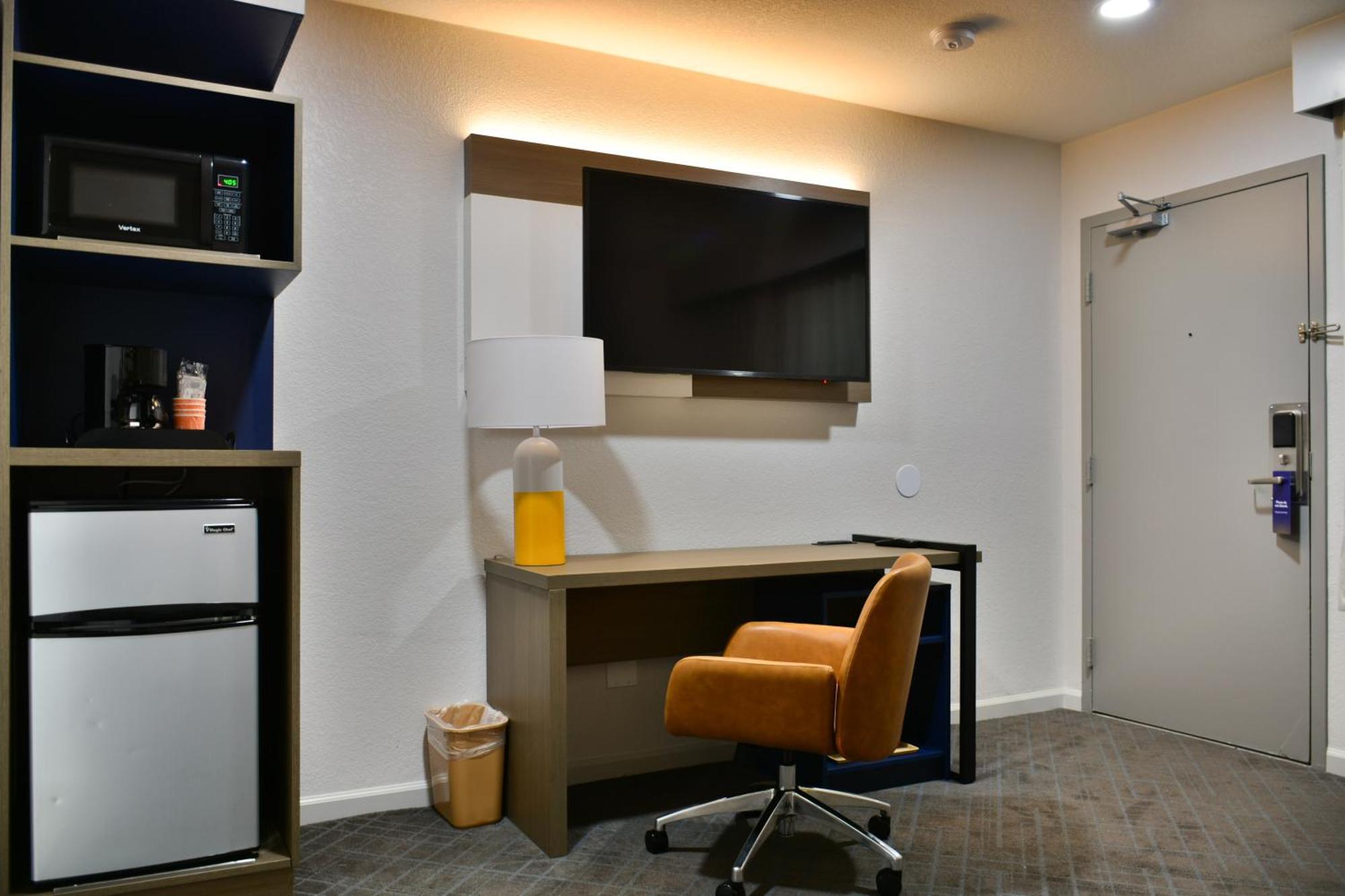 Comfort Inn & Suites Moreno Valley Near March Air Reserve Base Екстер'єр фото