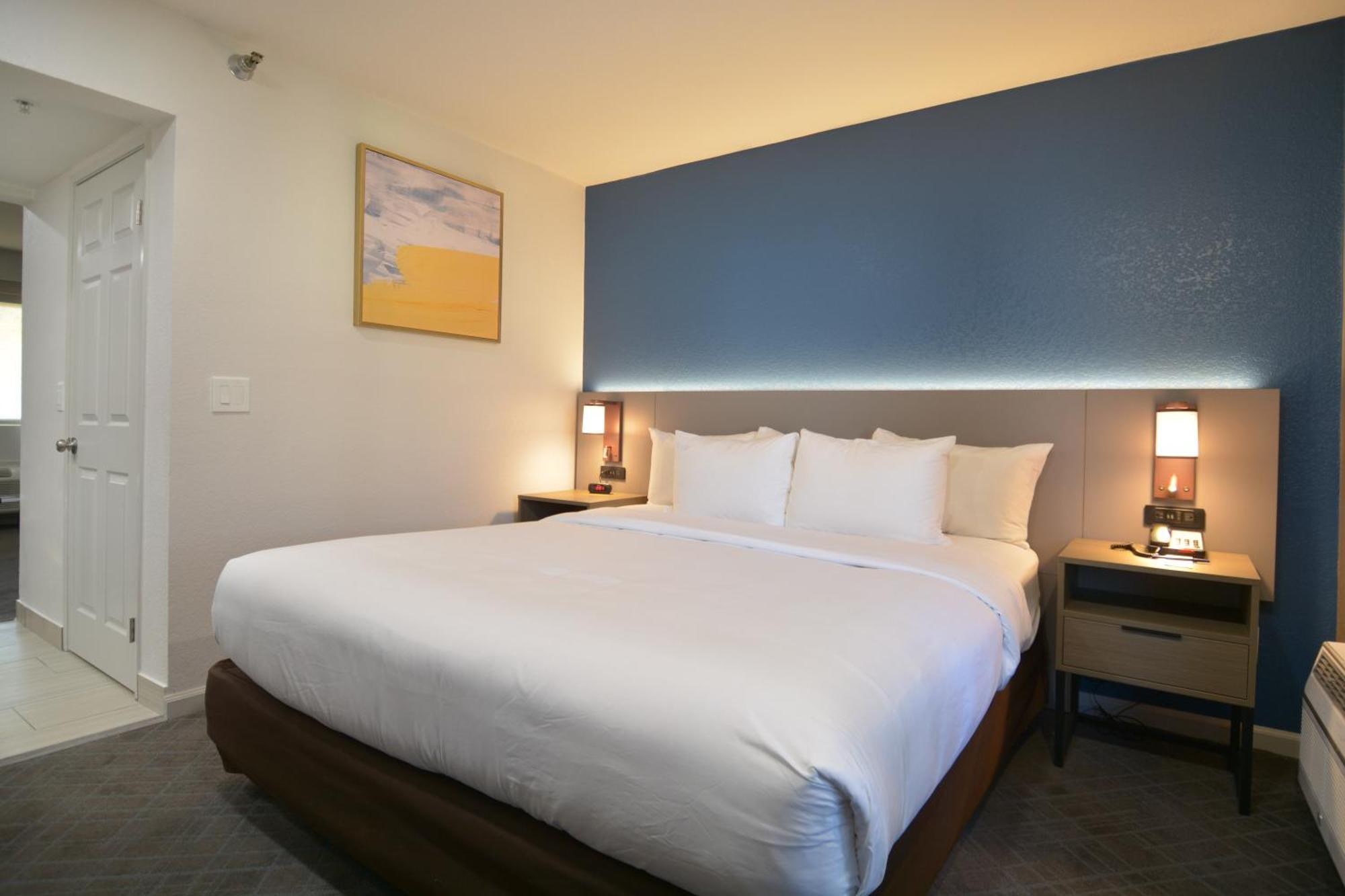 Comfort Inn & Suites Moreno Valley Near March Air Reserve Base Екстер'єр фото