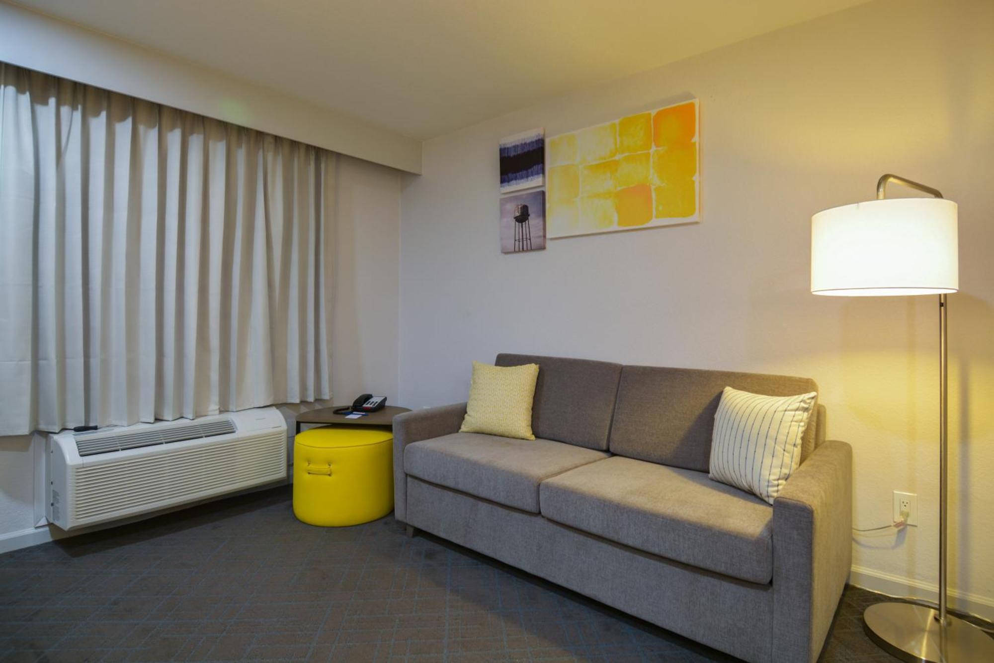 Comfort Inn & Suites Moreno Valley Near March Air Reserve Base Екстер'єр фото