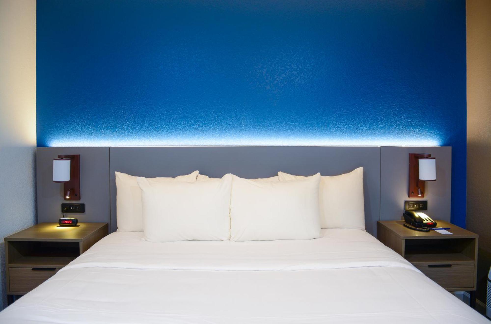 Comfort Inn & Suites Moreno Valley Near March Air Reserve Base Екстер'єр фото