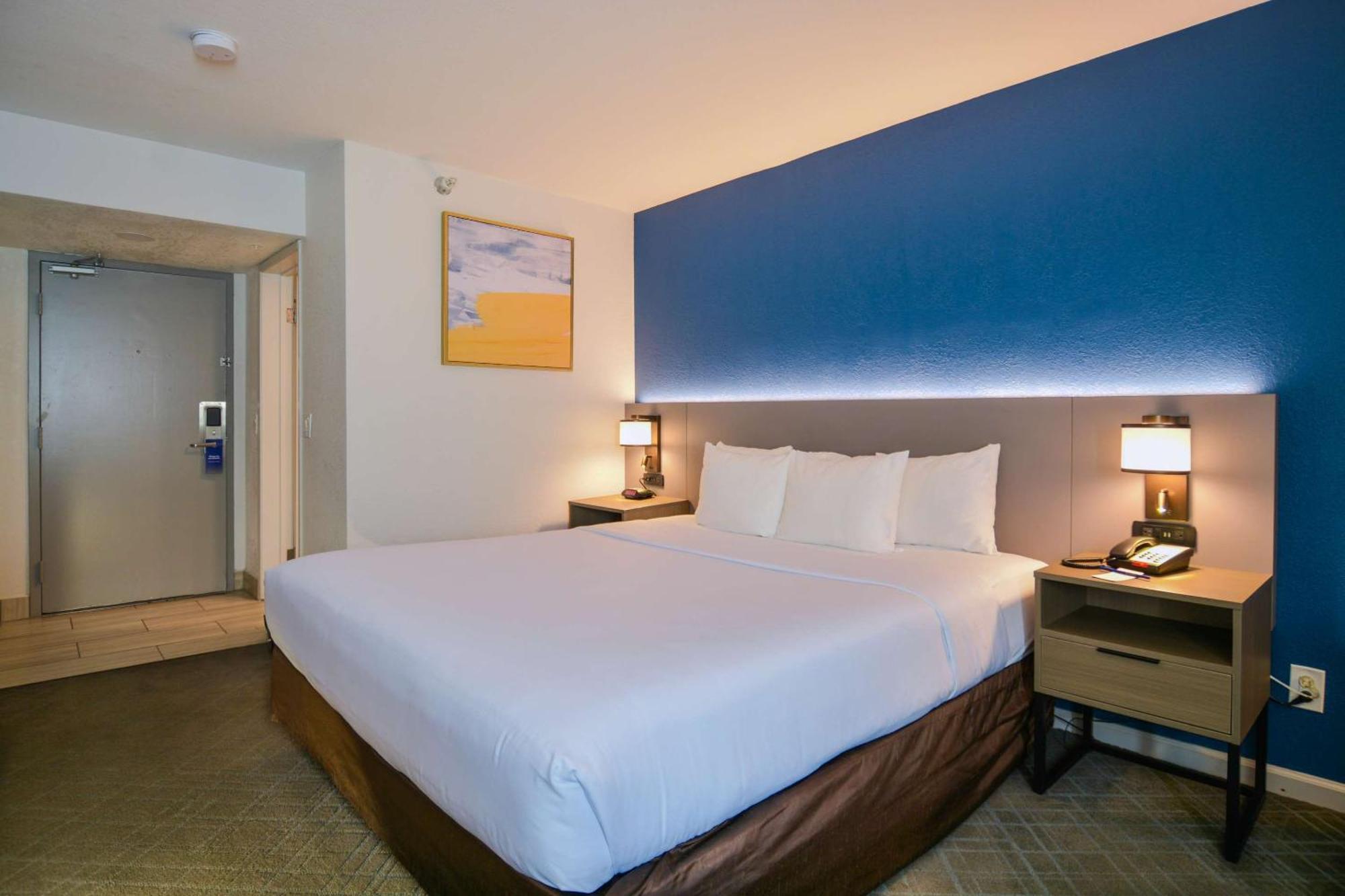 Comfort Inn & Suites Moreno Valley Near March Air Reserve Base Екстер'єр фото
