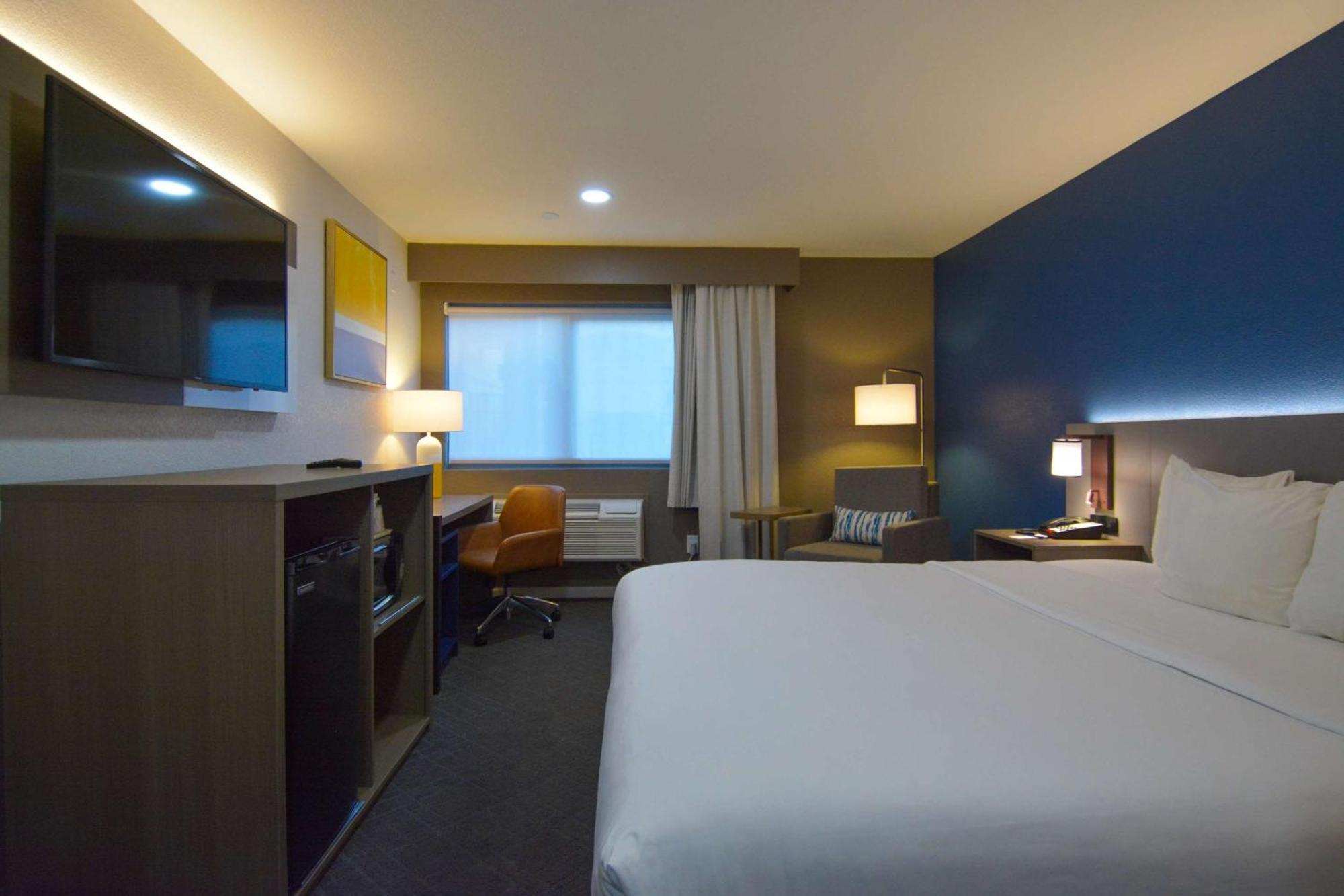 Comfort Inn & Suites Moreno Valley Near March Air Reserve Base Екстер'єр фото