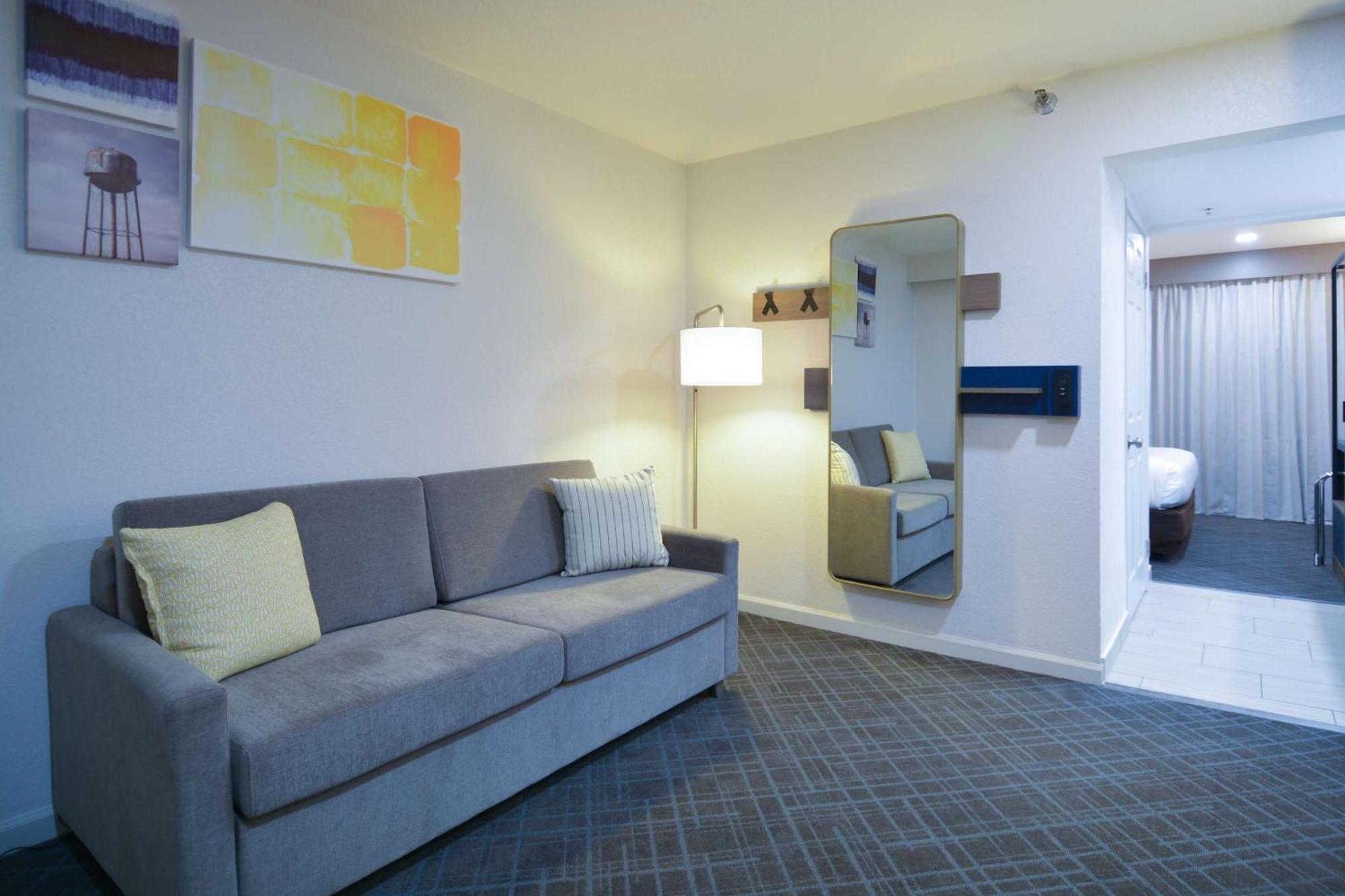 Comfort Inn & Suites Moreno Valley Near March Air Reserve Base Екстер'єр фото